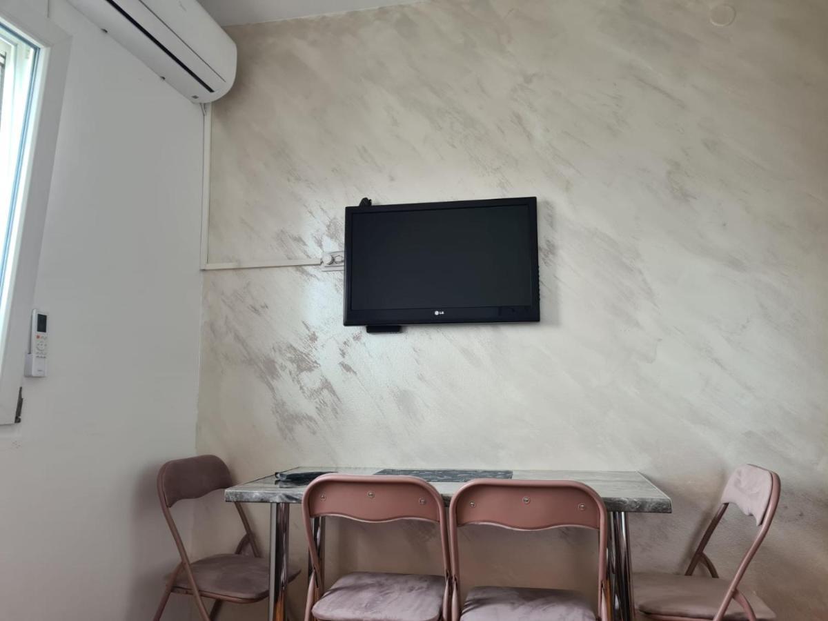 Good Inn Bar Ngoại thất bức ảnh