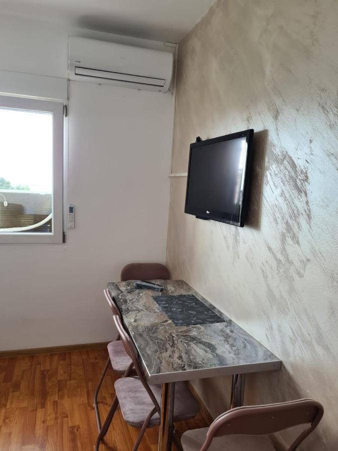 Good Inn Bar Ngoại thất bức ảnh