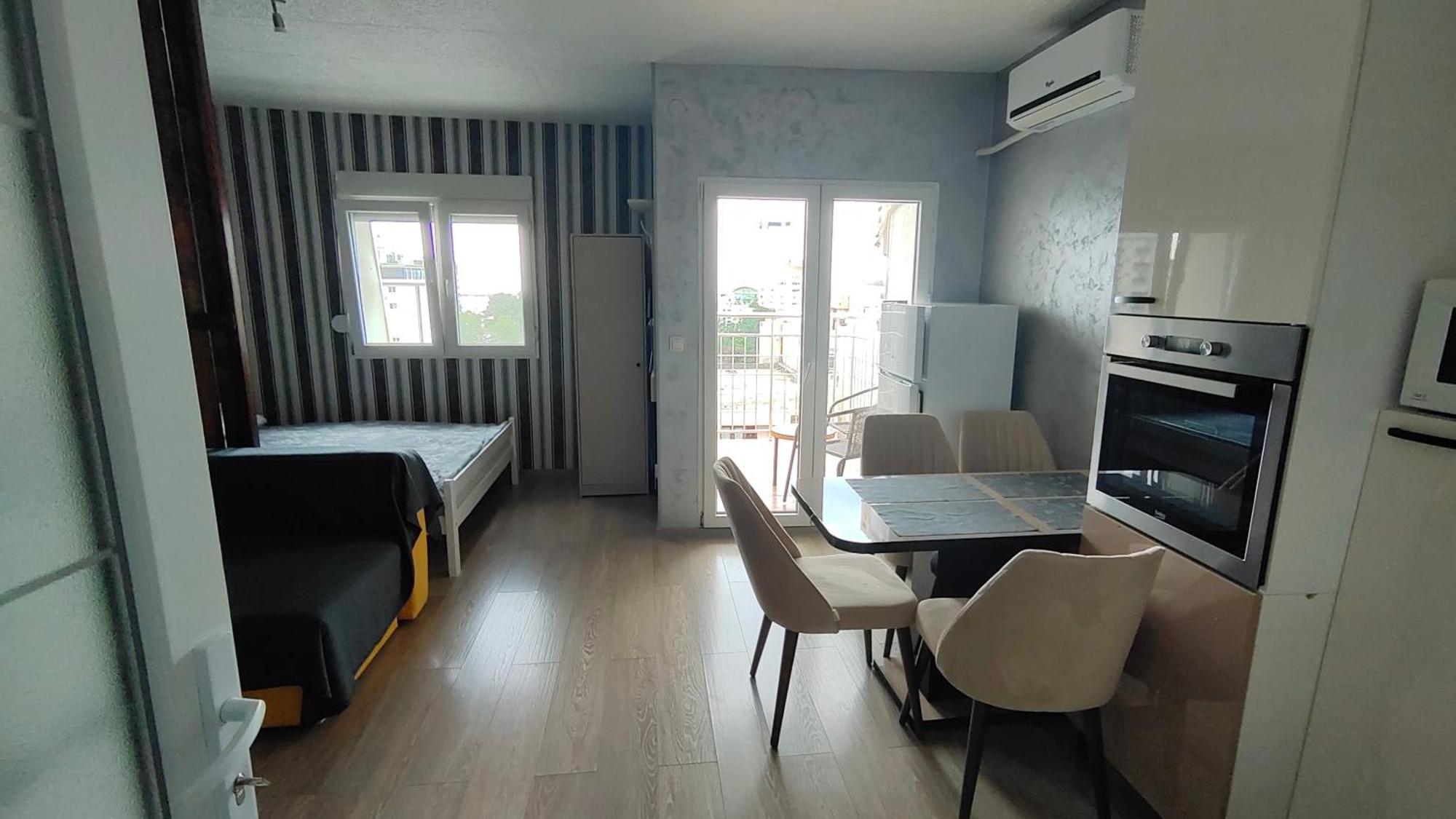 Good Inn Bar Ngoại thất bức ảnh