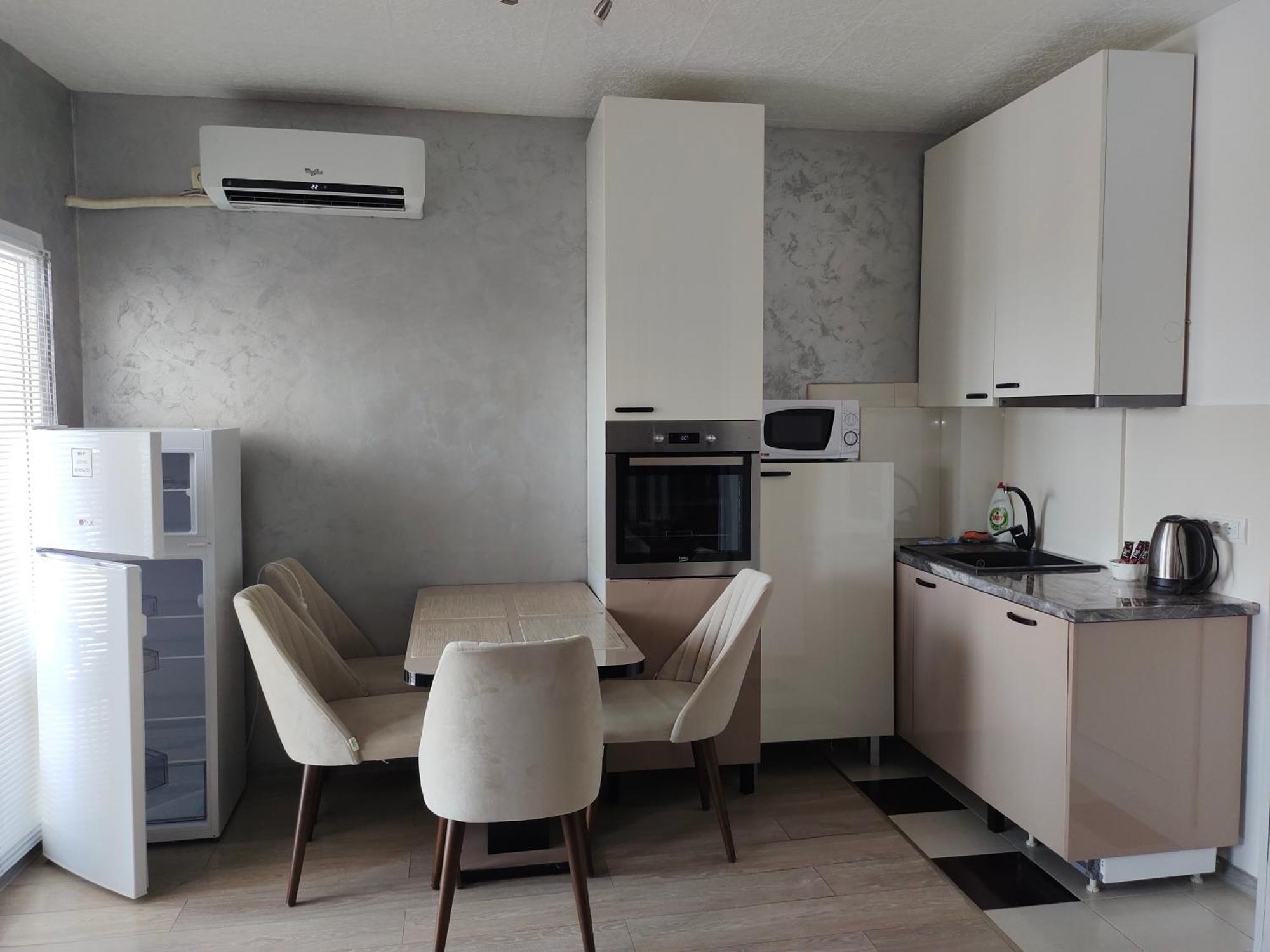 Good Inn Bar Ngoại thất bức ảnh
